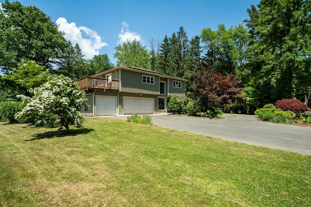 40 W Road Longmeadow, MA 01106 - Photo 4 of 42 Gallery Image 4