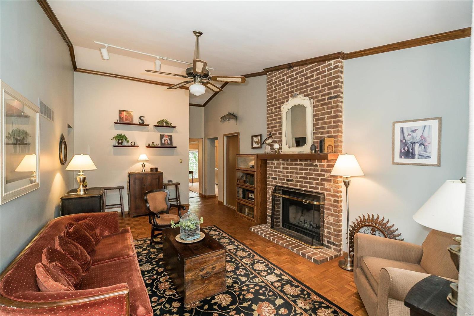 567 Spring Glen Drive Ballwin, MO 63021 - Photo 4 of 41 Gallery Image 4