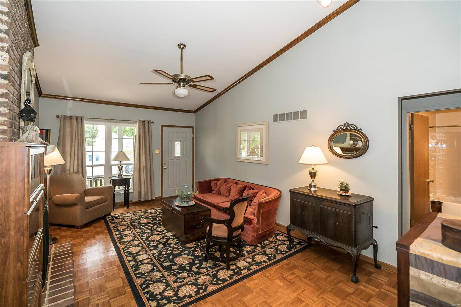 567 Spring Glen Drive Ballwin, MO 63021 - Photo 7 of 41 Gallery Image 7