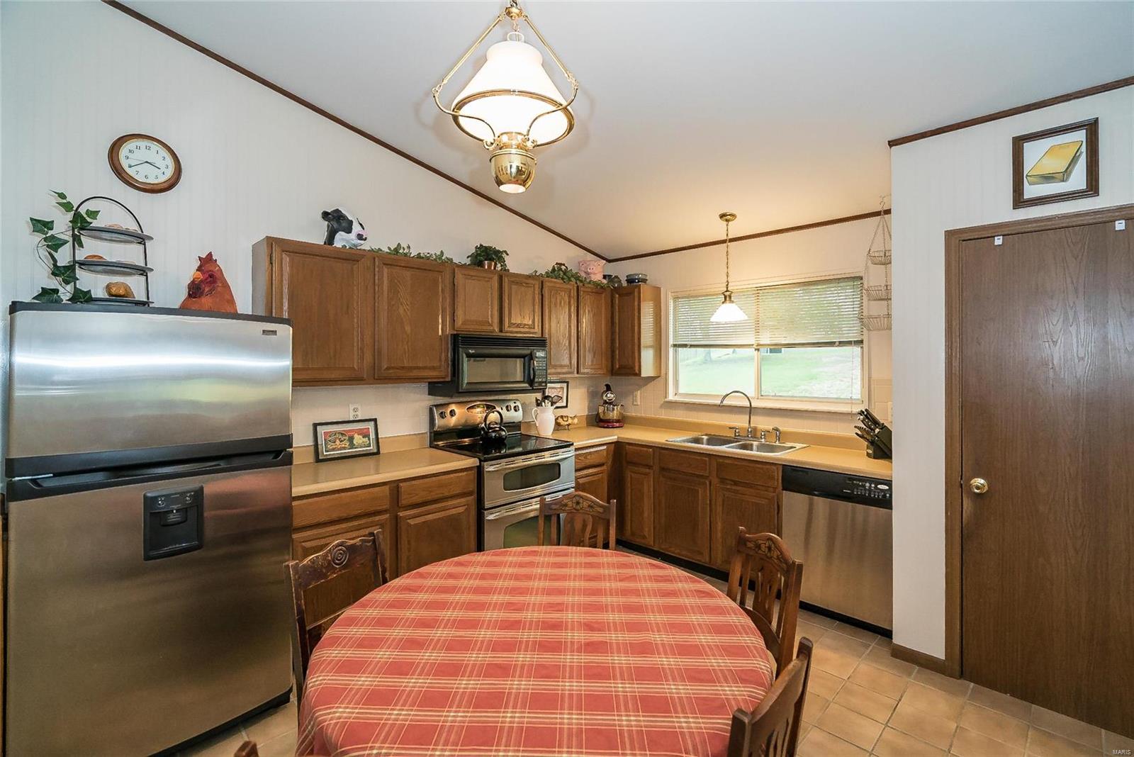567 Spring Glen Drive Ballwin, MO 63021 - Photo 8 of 41 Gallery Image 8