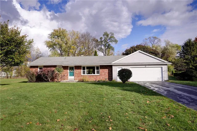 $400,000 | 41 Sandle Drive, Perinton, NY 14450