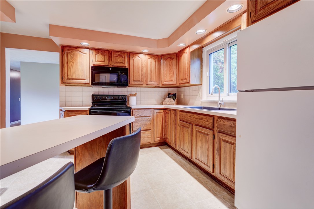 41 Sandle Drive Perinton, NY 14450 - Photo 12 of 45