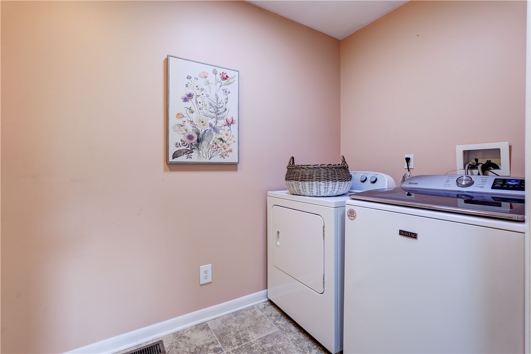 41 Sandle Drive Perinton, NY 14450 - Photo 30 of 45