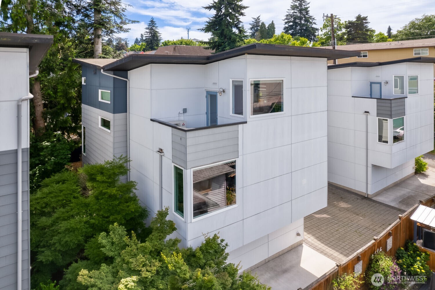 6533 34th Avenue Southwest, Unit B Seattle, WA 98126 - Photo 1 of 34