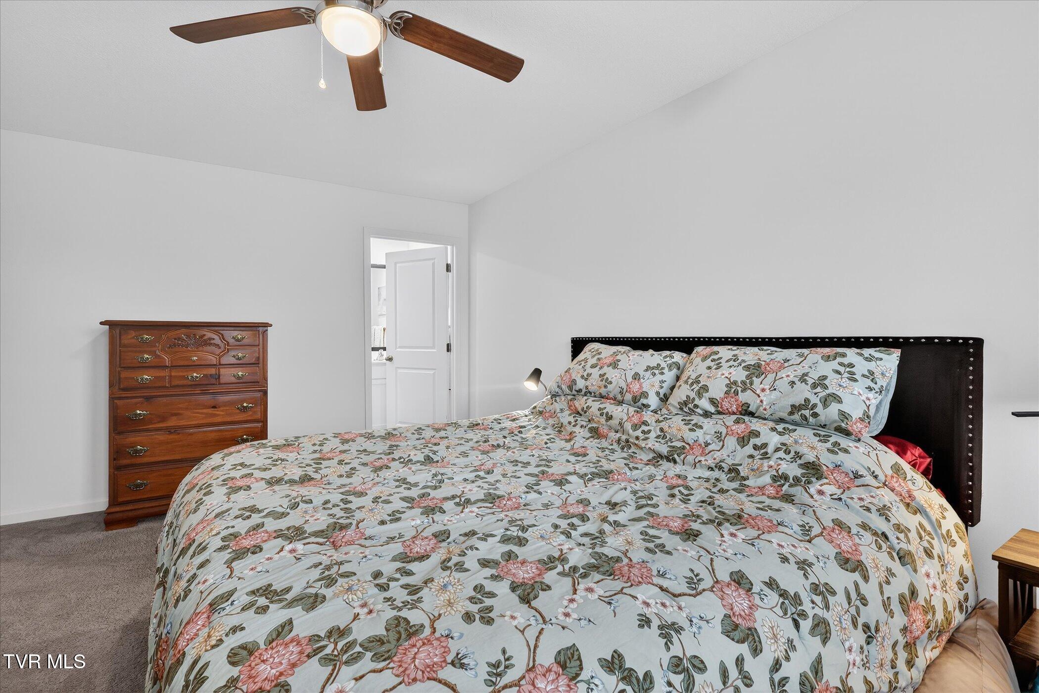 115 Raceday Center Drive, Unit F3 Bristol, TN 37618 - Photo 16 of 32 16-115-Raceday-Center-Drive-F-3-WindowSt