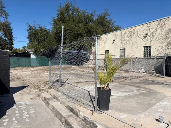 $2,500 | 110 East Dr Martin Luther King Jr Boulevard, Tampa, FL 33603