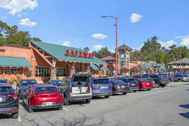 a car parked in front of a building