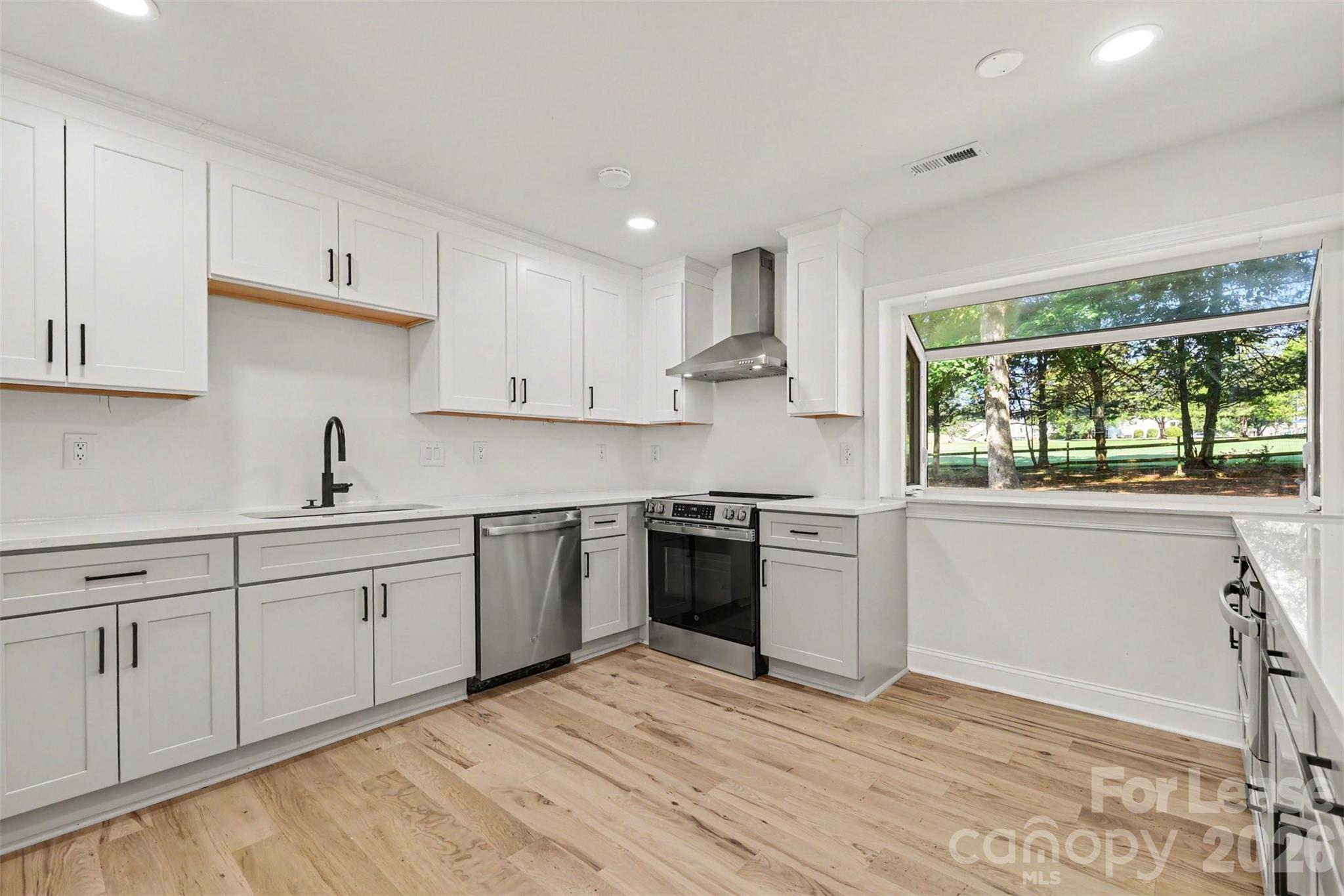 9606 Fairway Ridge Road Charlotte, NC 28277 - Photo 6 of 32 Gallery Image 6