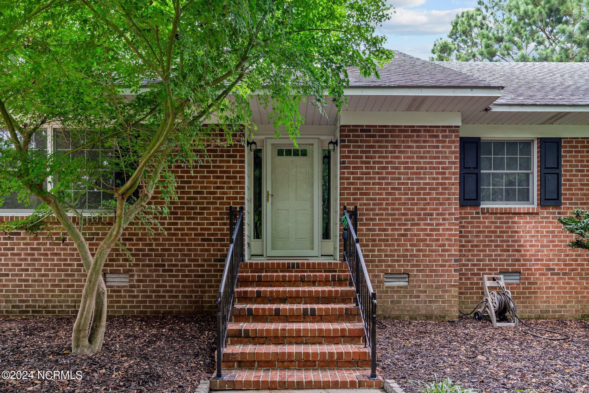 112 North Reed Drive Washington, NC 27889 - Photo 11 of 50 11-web-or-mls-DSC_7064