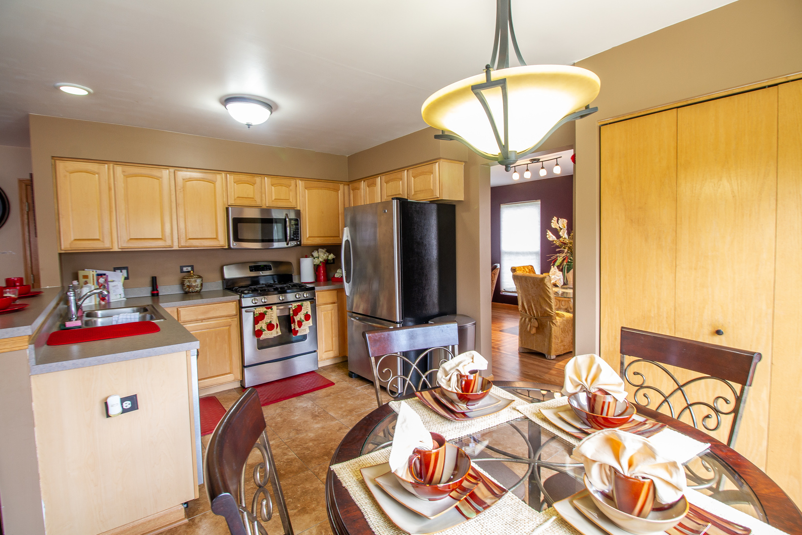 424 Butterfly Road Bolingbrook, IL 60490 - Photo 8 of 32 Gallery Image 8