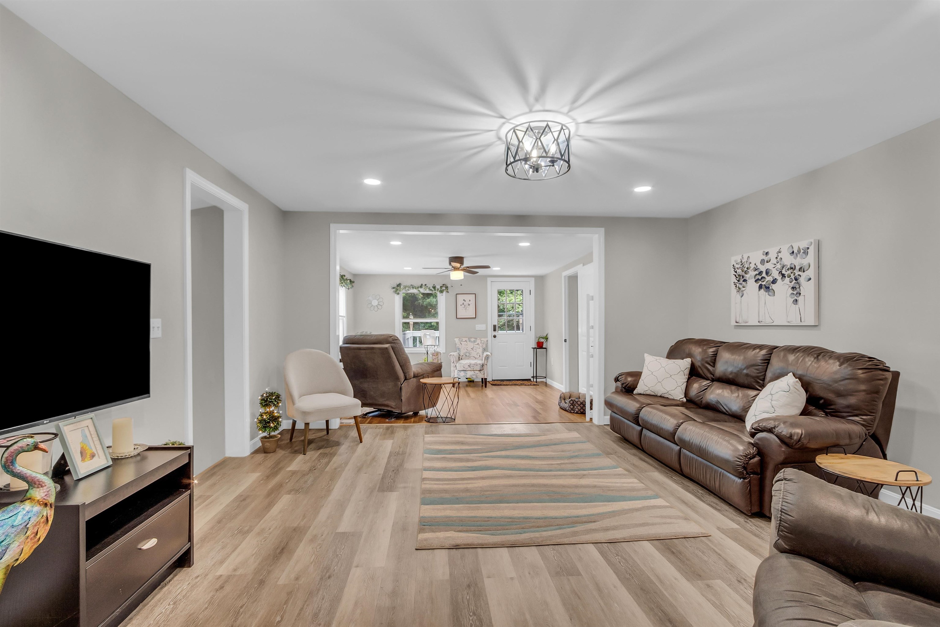 401 Borough Road Pembroke, NH 03275 - Photo 8 of 40 Gallery Image 8