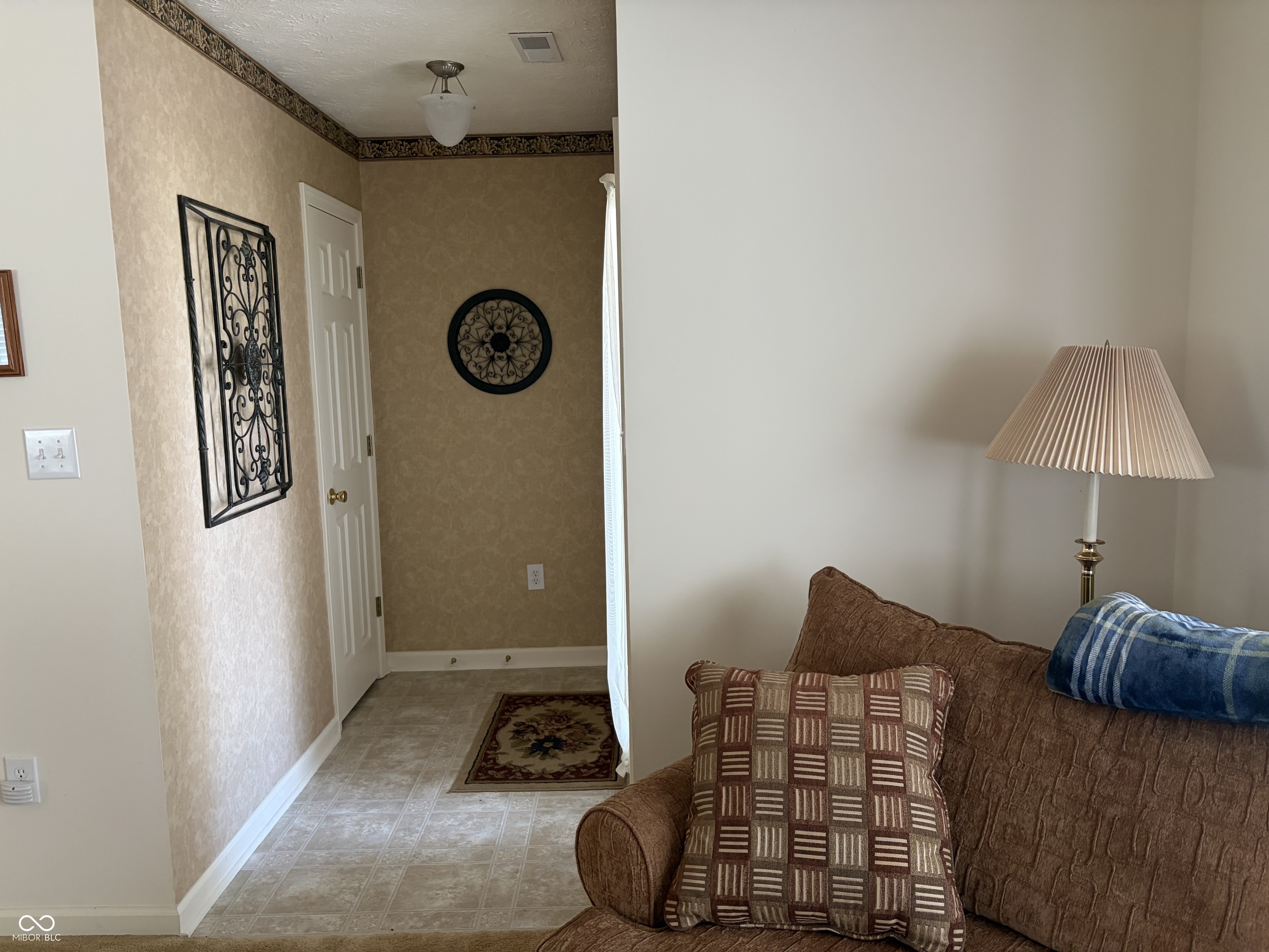 166 Lake View Court Avon, IN 46123 - Photo 2 of 22