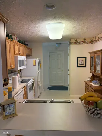 $234,900 | 166 Lake View Court, Avon, IN 46123