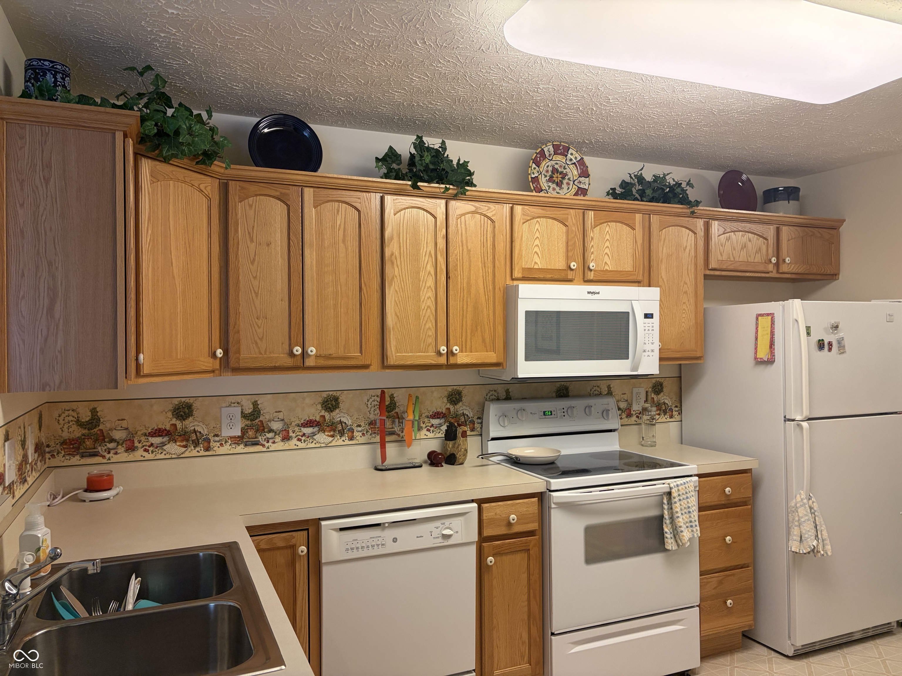 166 Lake View Court Avon, IN 46123 - Photo 7 of 22