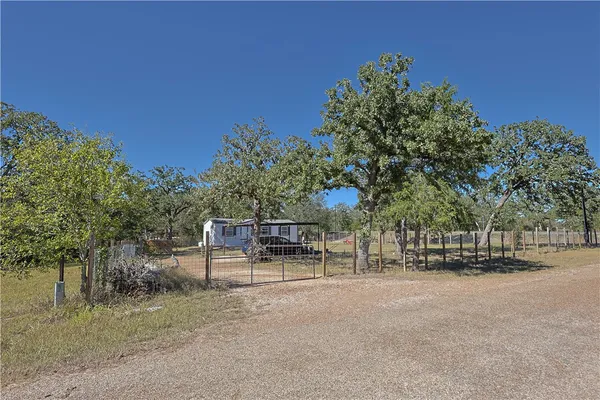 $215,000 | 100 Tanglewood Lane, Somerville, TX 77879