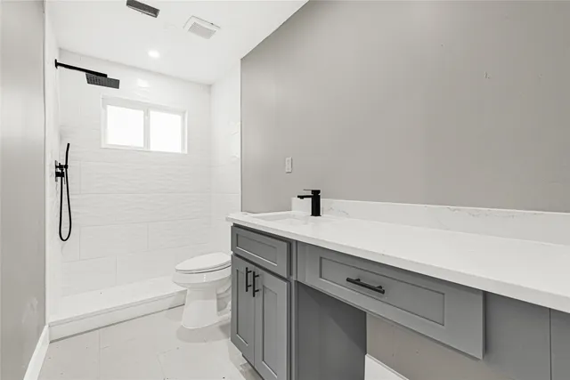 $269,000 | 17519 Jolly Boat Drive, Crosby, TX 77532