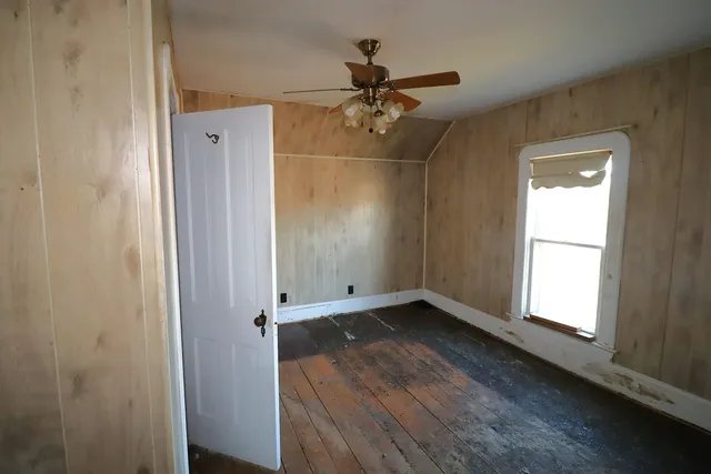 $44,400 | 1201 9th Avenue West, Ashland, WI 54806