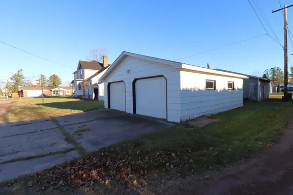 $44,400 | 1201 9th Avenue West, Ashland, WI 54806