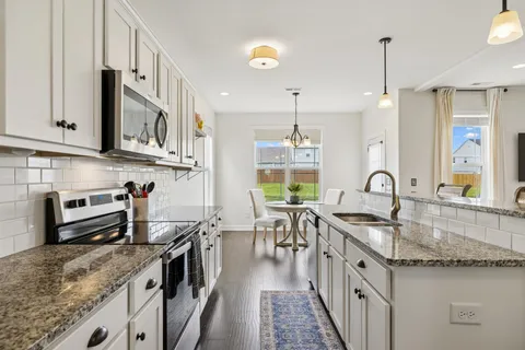 $549,900 | 1002 Garrison Way, Spring Hill, TN 37174