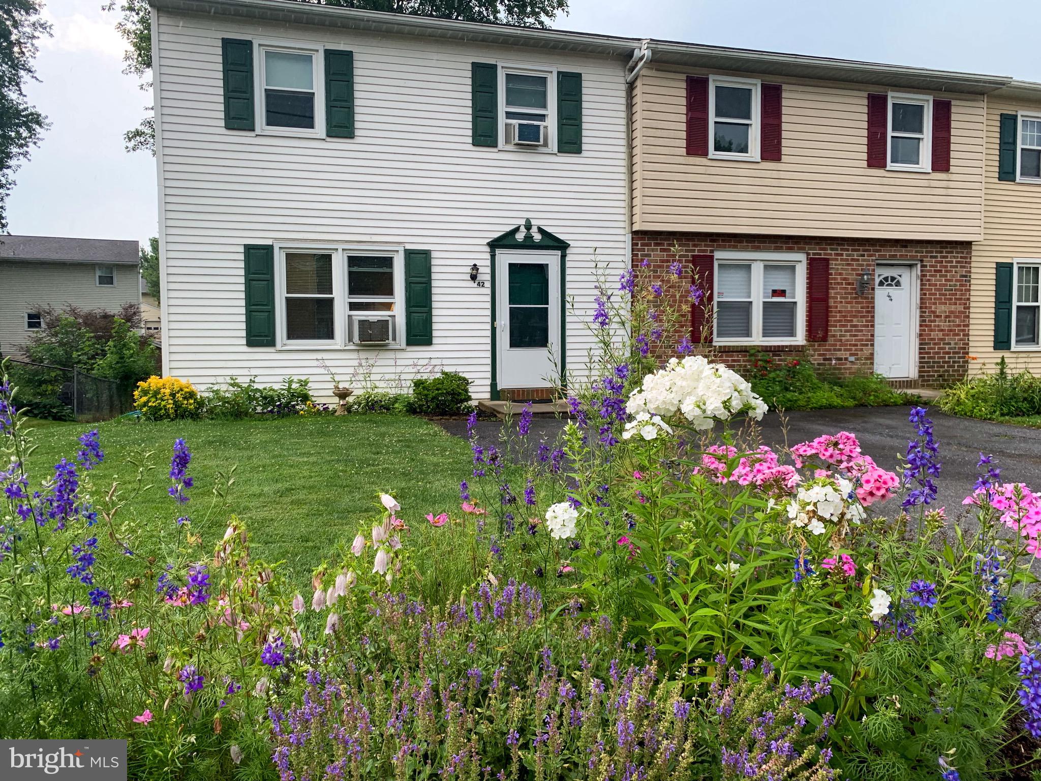 42 Akron Road Ephrata, PA 17522 - Photo 3 of 33 Gallery Image 3