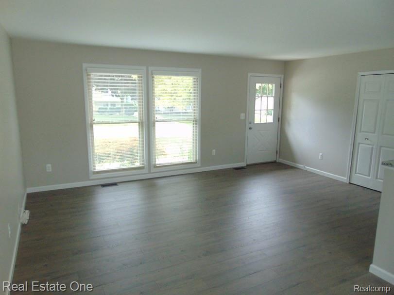 700 Bolinger Street Rochester Hills, MI 48307 - Photo 18 of 39