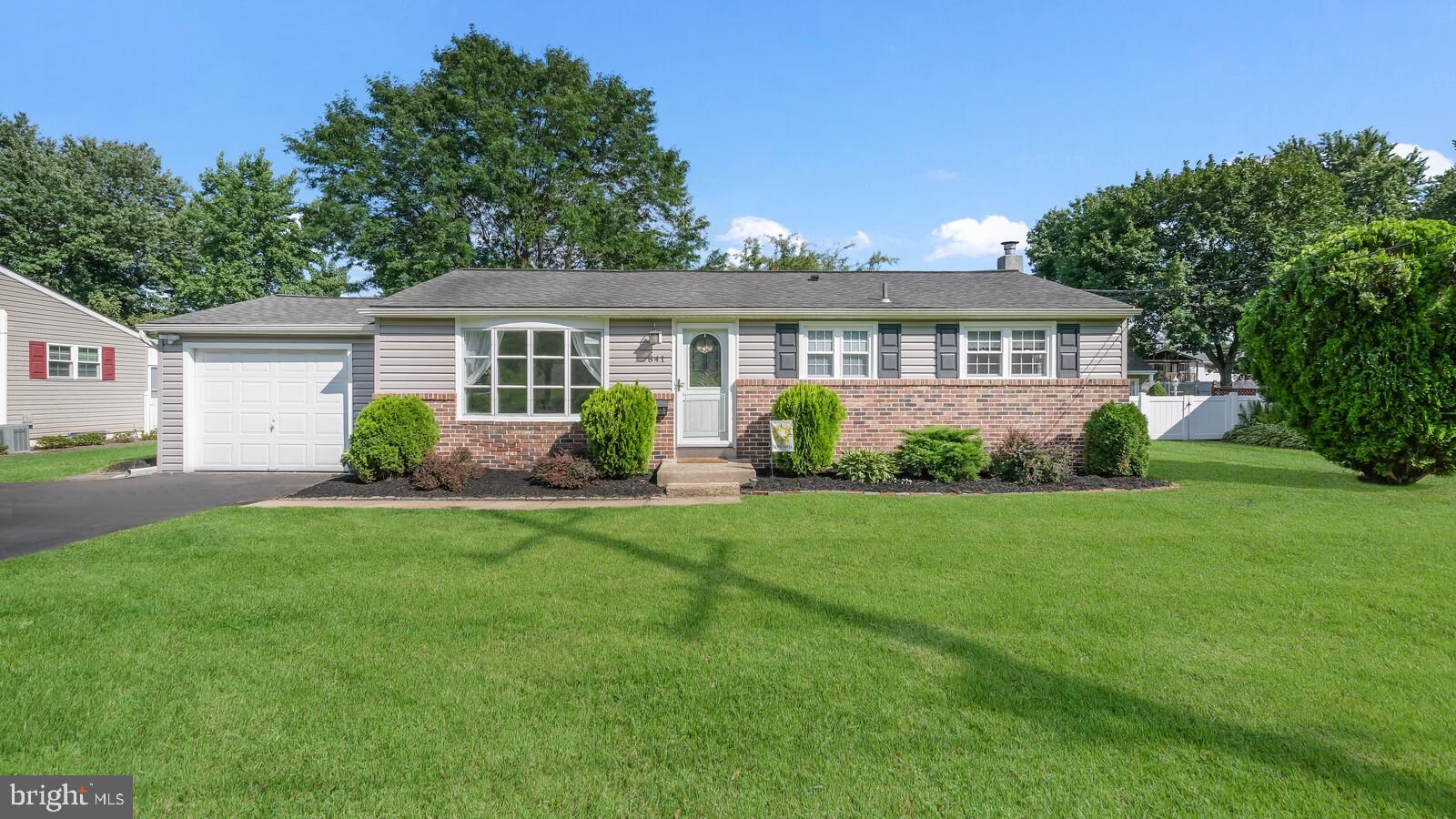 841 Valley Road Warrington, PA 18976 - Photo 2 of 29 Gallery Image 2