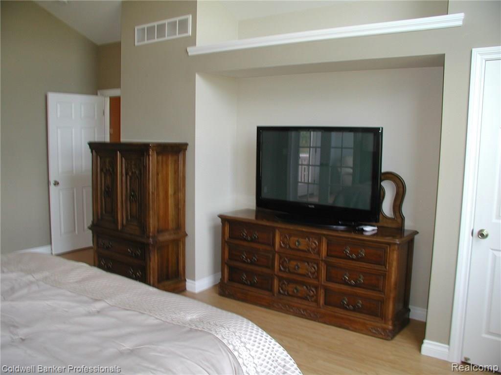 151 West Norway Lake Road Lapeer, MI 48446 - Photo 35 of 46 P1010070.JPG