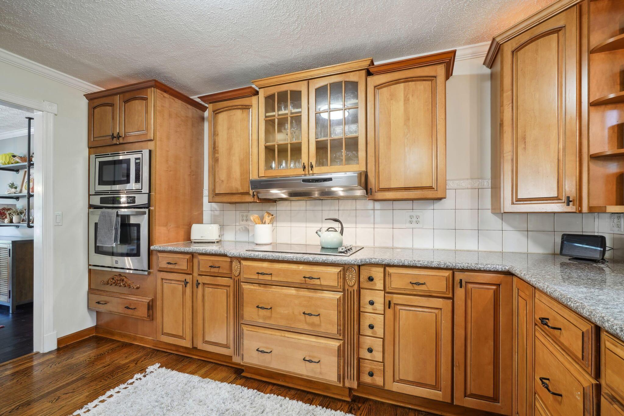 822 Lindenhaven Road Columbus, OH 43230 - Photo 20 of 58 Kitchen