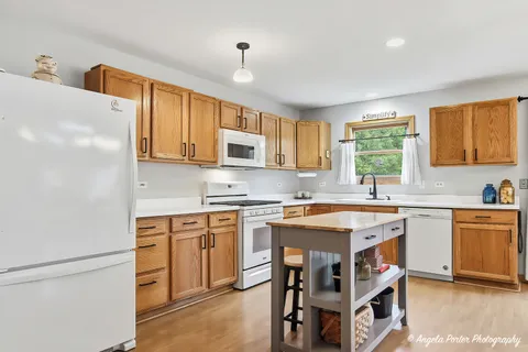 $350,000 | 1642 Wheeler Street, Woodstock, IL 60098