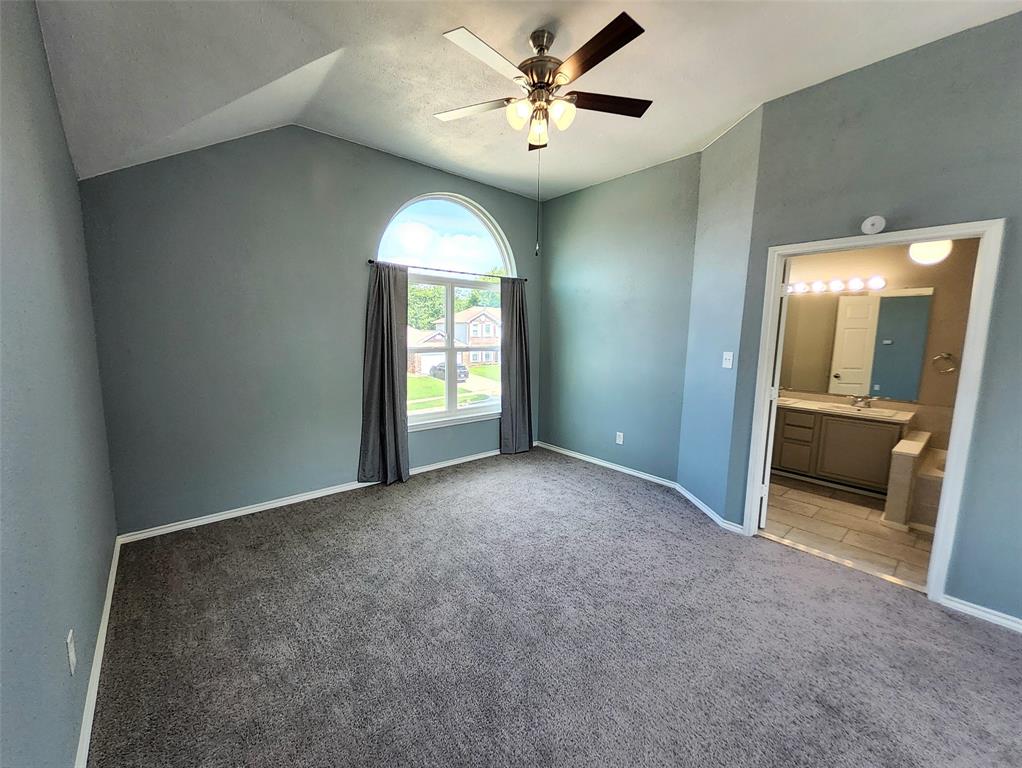 4672 Heatherbrook Lane Grand Prairie, TX 75052 - Photo 12 of 24 Primary Bedroom #4