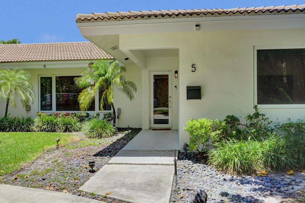 5 Gatehouse Road Sea Ranch Lakes, FL 33308 - Photo 68 of 82 DSC00889