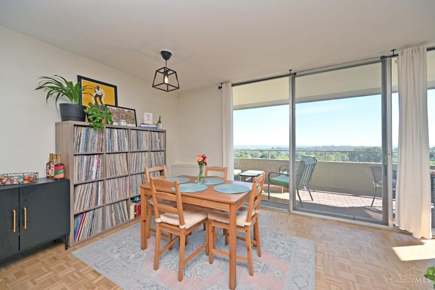 2324 Madison Road, Unit 1105 Cincinnati, OH 45208 - Photo 17 of 40 Gallery Image 17