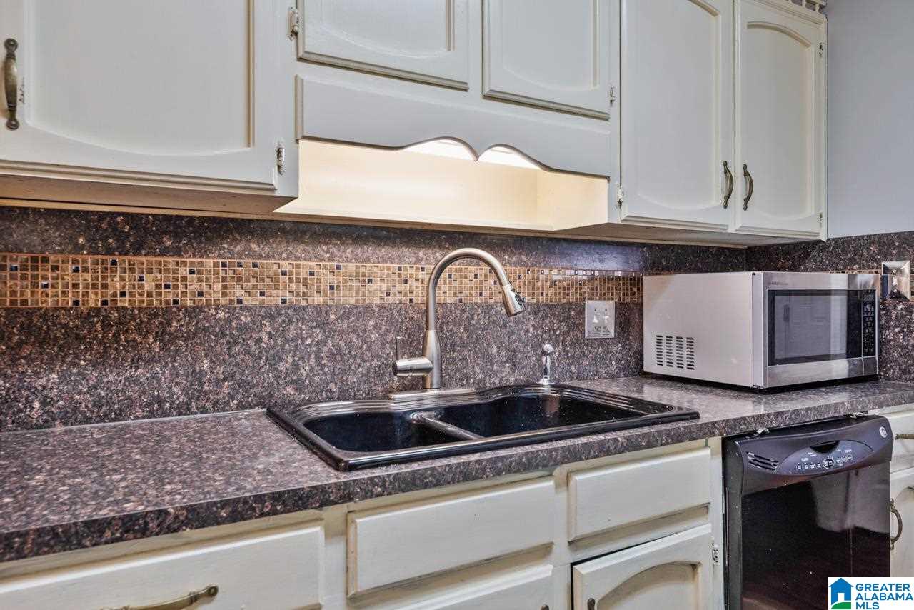 1587 Timber Court Helena, AL 35080 - Photo 10 of 31
