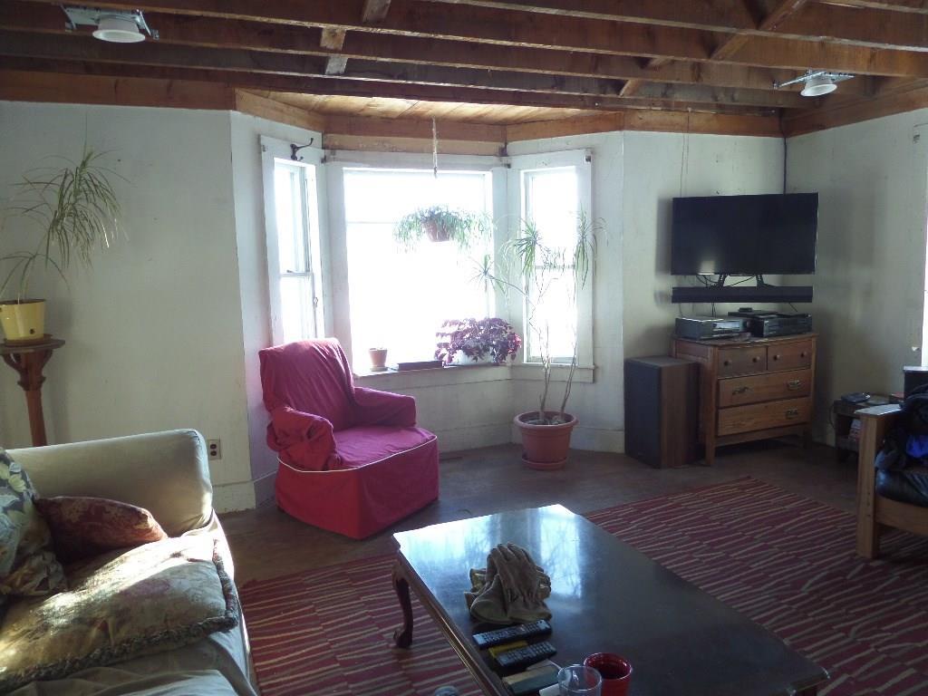 490 Common Road Union, ME 04862 - Photo 16 of 34 Living room