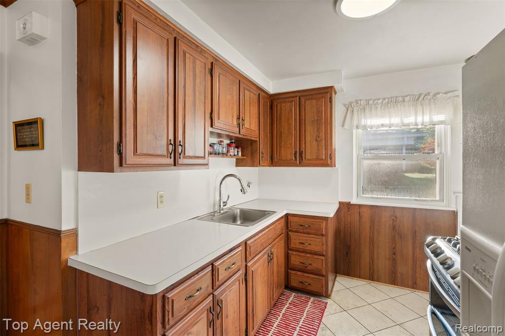3228 Rome Avenue Warren, MI 48091 - Photo 11 of 44