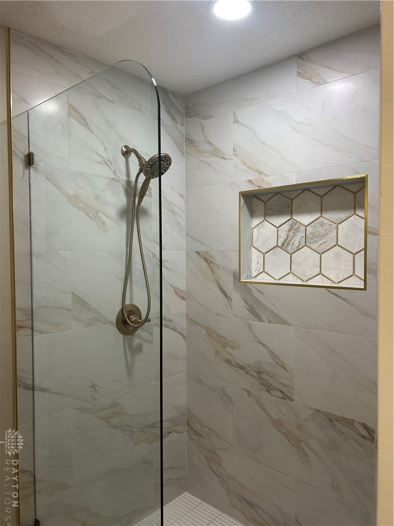 9920 Sheehan Road Dayton, OH 45458 - Photo 15 of 17 Gallery Image 15
