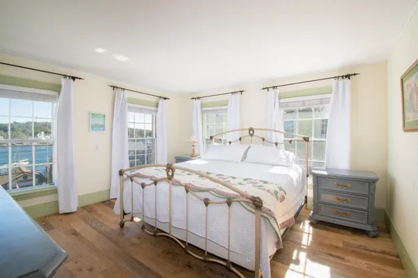 $849,000 | 53 Commercial Street, Boothbay Harbor, ME 04538