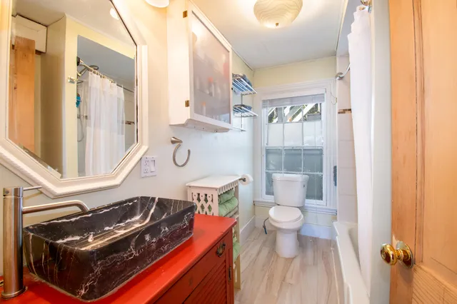 $925,000 | 53 Commercial Street, Boothbay Harbor, ME 04538