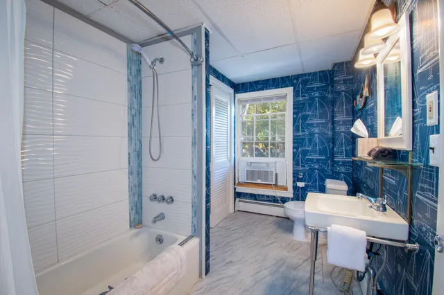 $925,000 | 53 Commercial Street, Boothbay Harbor, ME 04538