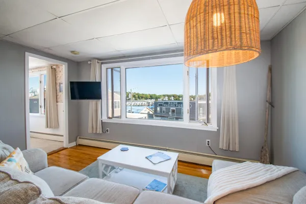 $849,000 | 53 Commercial Street, Boothbay Harbor, ME 04538