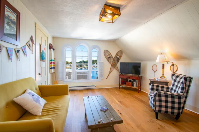 $925,000 | 53 Commercial Street, Boothbay Harbor, ME 04538