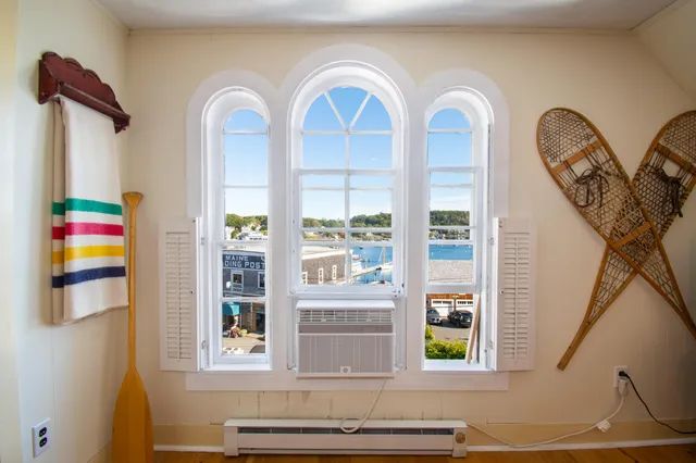 $925,000 | 53 Commercial Street, Boothbay Harbor, ME 04538