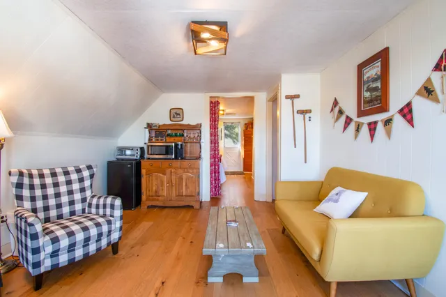 $925,000 | 53 Commercial Street, Boothbay Harbor, ME 04538