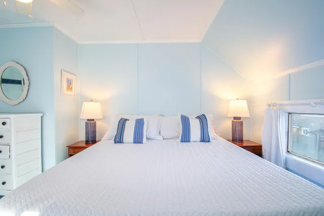 $925,000 | 53 Commercial Street, Boothbay Harbor, ME 04538