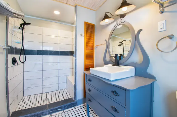 $849,000 | 53 Commercial Street, Boothbay Harbor, ME 04538