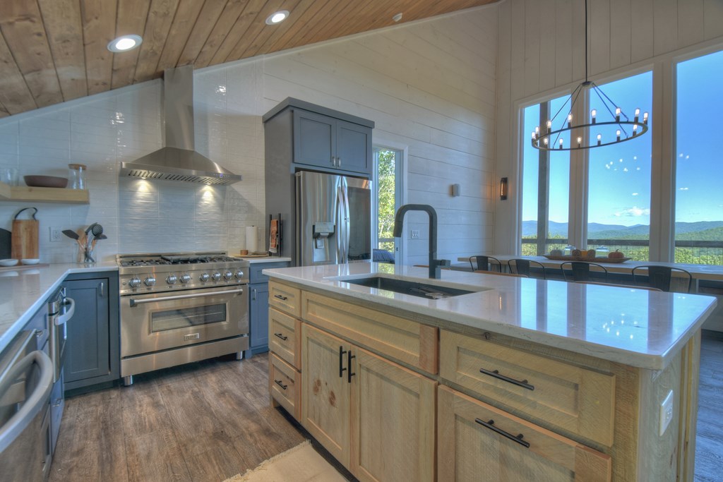 316 Blue Sky Drive Blue Ridge, GA 30513 - Photo 14 of 78 Gallery Image 14