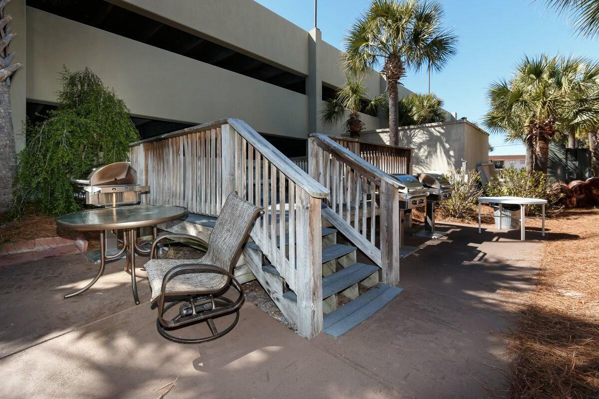 1150 Santa Rosa Boulevard, Unit 223 Fort Walton Beach, FL 32548 - Photo 35 of 53 BBQ Area