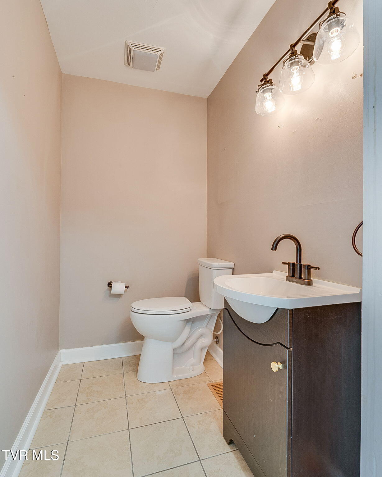 102 West Maple Street Johnson City, TN 37604 - Photo 16 of 40 016