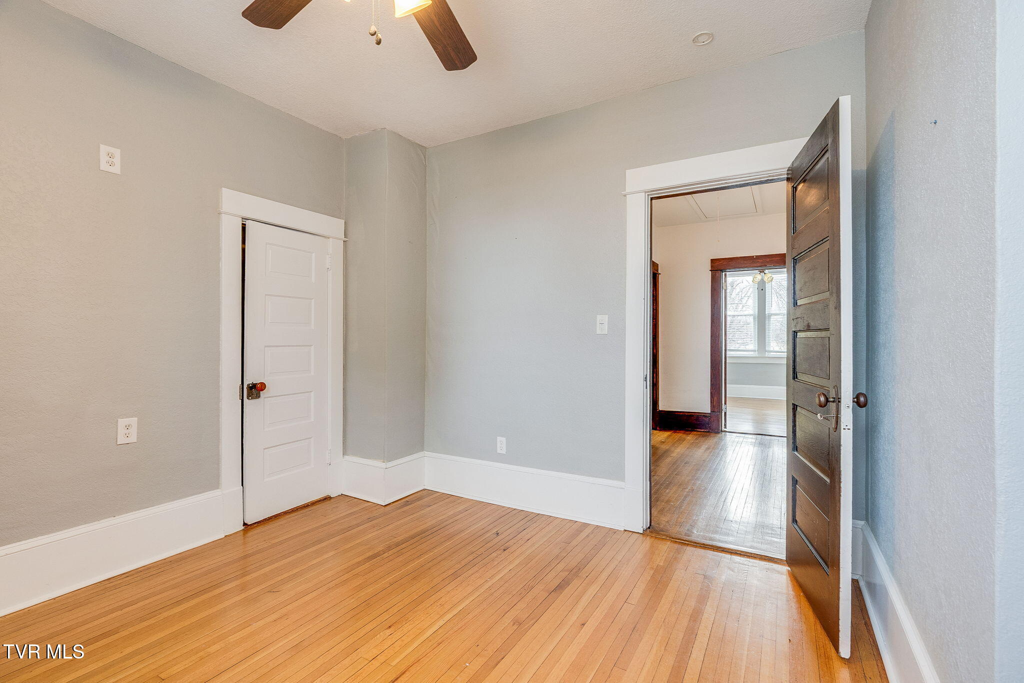 102 West Maple Street Johnson City, TN 37604 - Photo 23 of 40 023