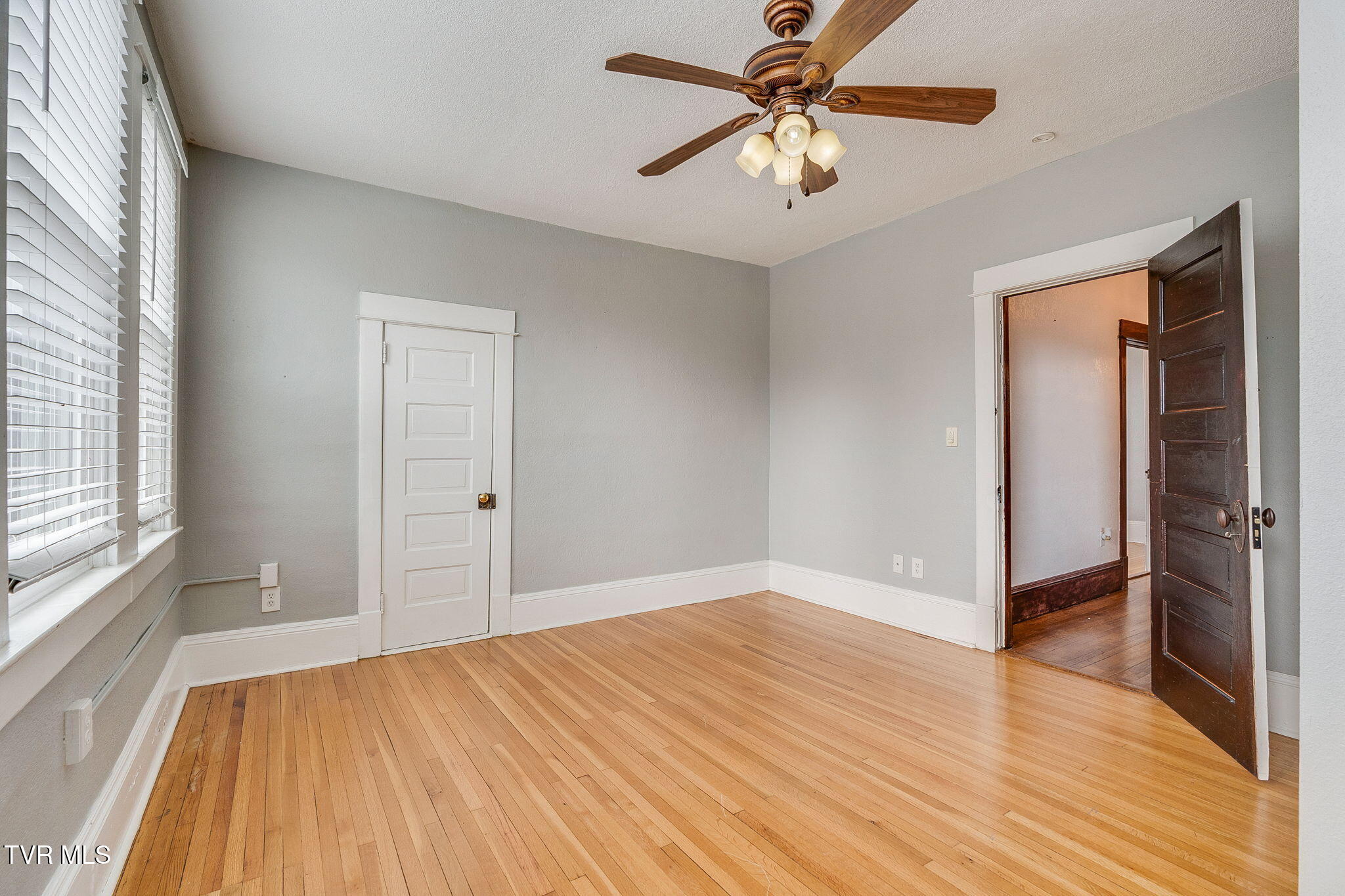 102 West Maple Street Johnson City, TN 37604 - Photo 31 of 40 031